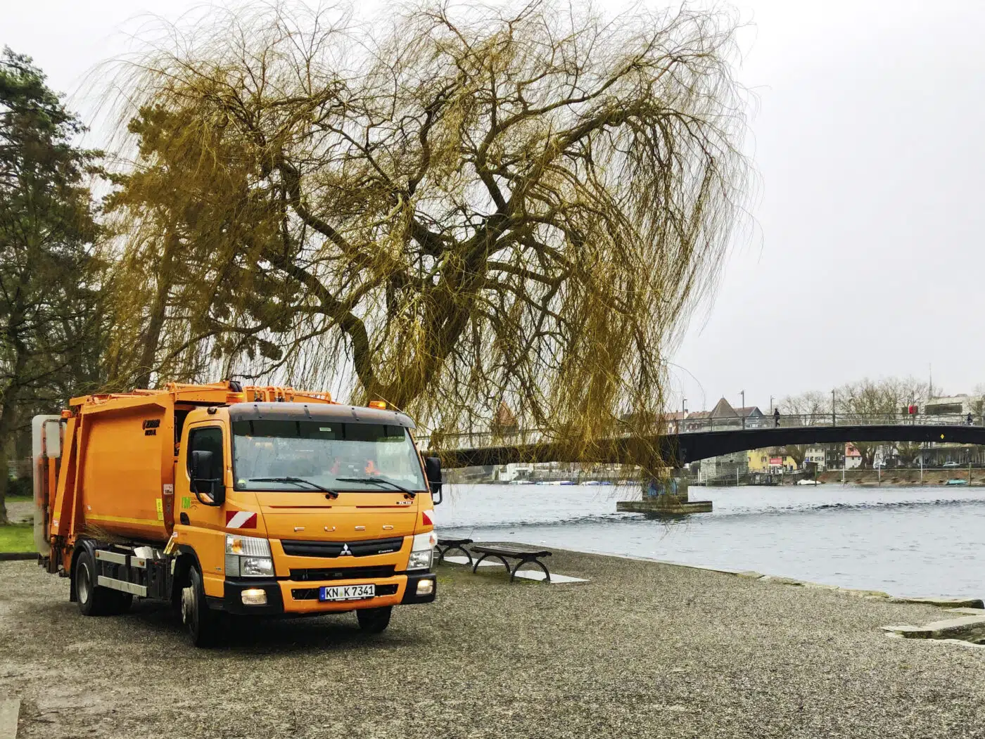 Mantenere e curare gli spazi pubblici della città è compito della Technische Betriebe Konstanz (TBK). La squadra dell'azienda municipale comprende anche diversi FUSO Canter.